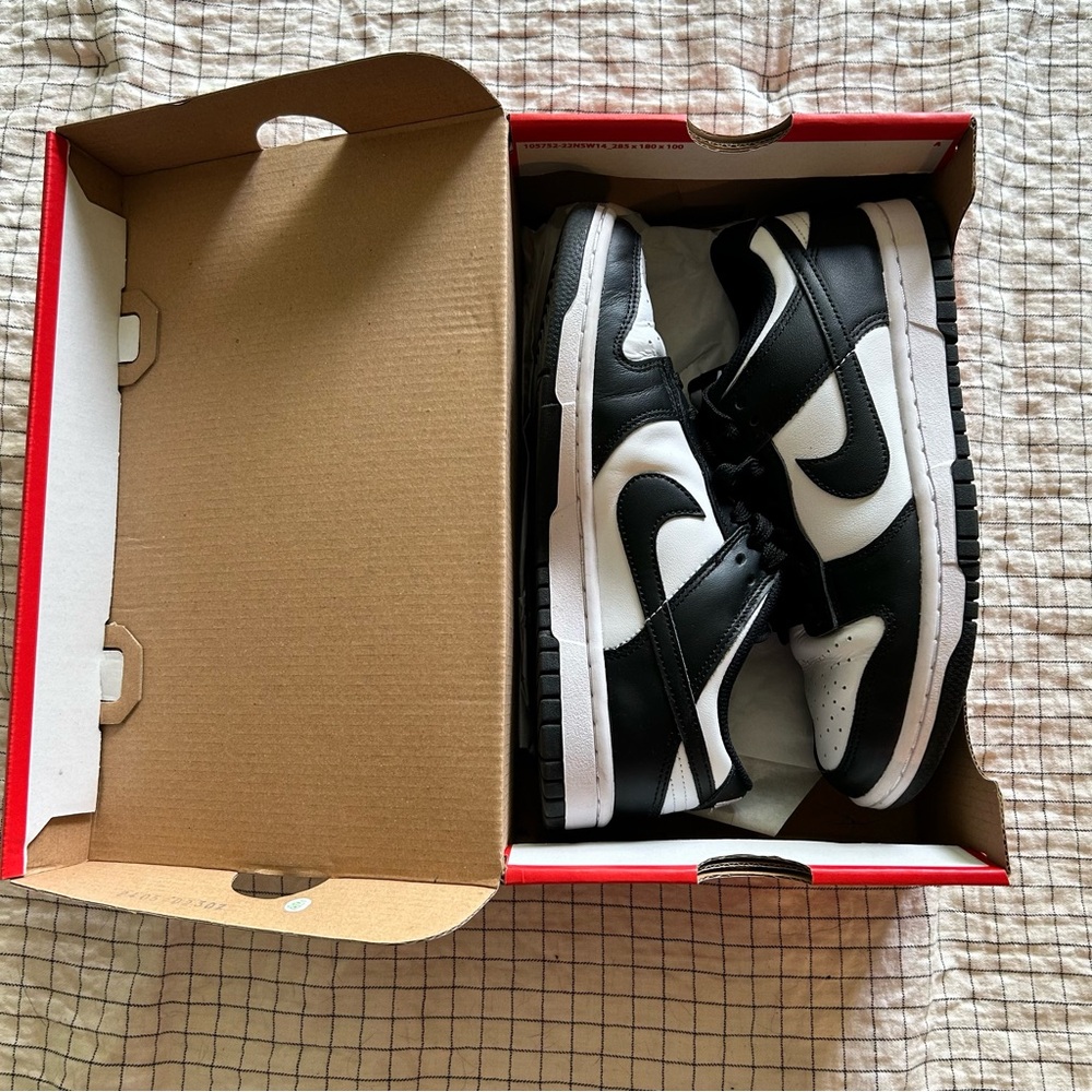 NIKE Dunks Low